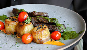 Delicias a la hora del Té en Cottage Carrasco Hotel & Suites.