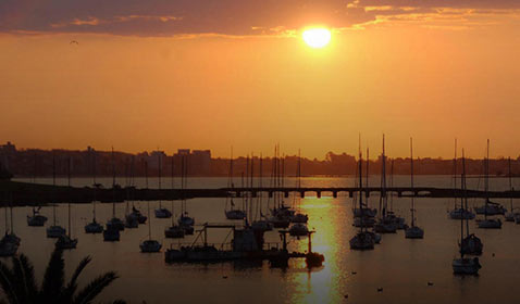 Hotel Cottage Puerto Buceo. Rambla del Puerto del Buceo.